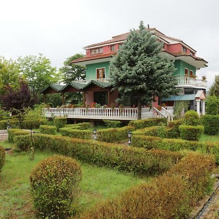 Hotel Villa Kabashi Korce Luaran gambar