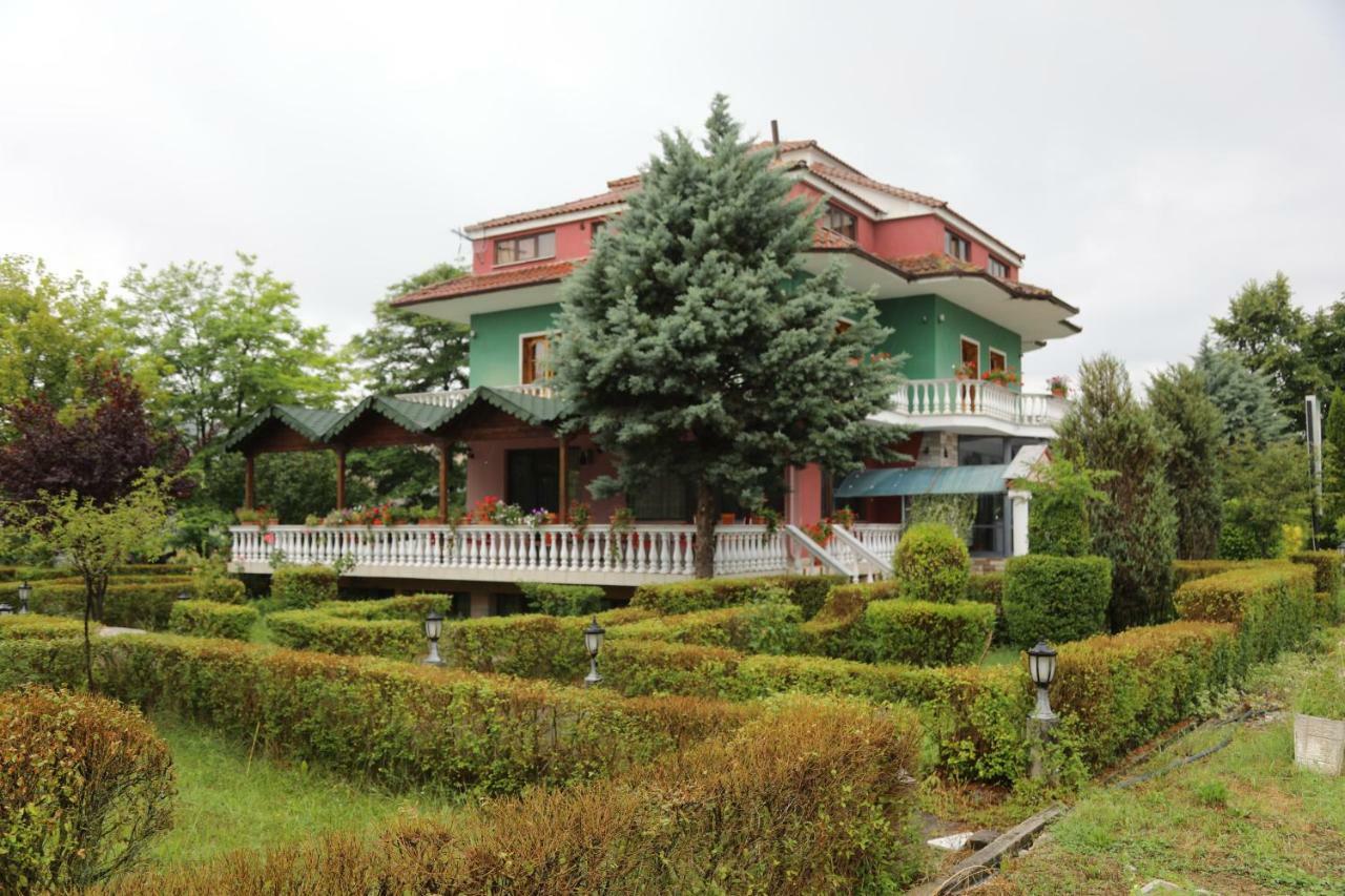 Hotel Villa Kabashi Korce Luaran gambar