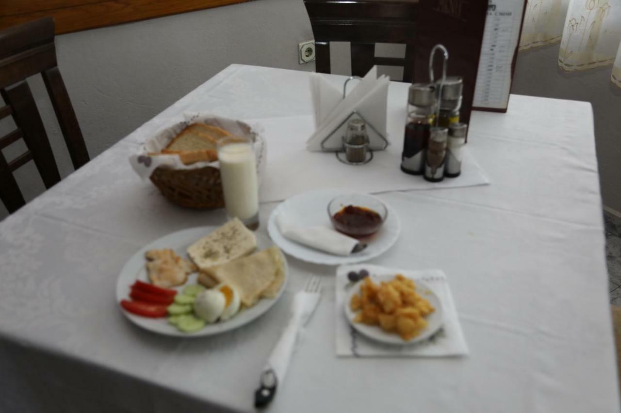 Hotel Villa Kabashi Korce Luaran gambar