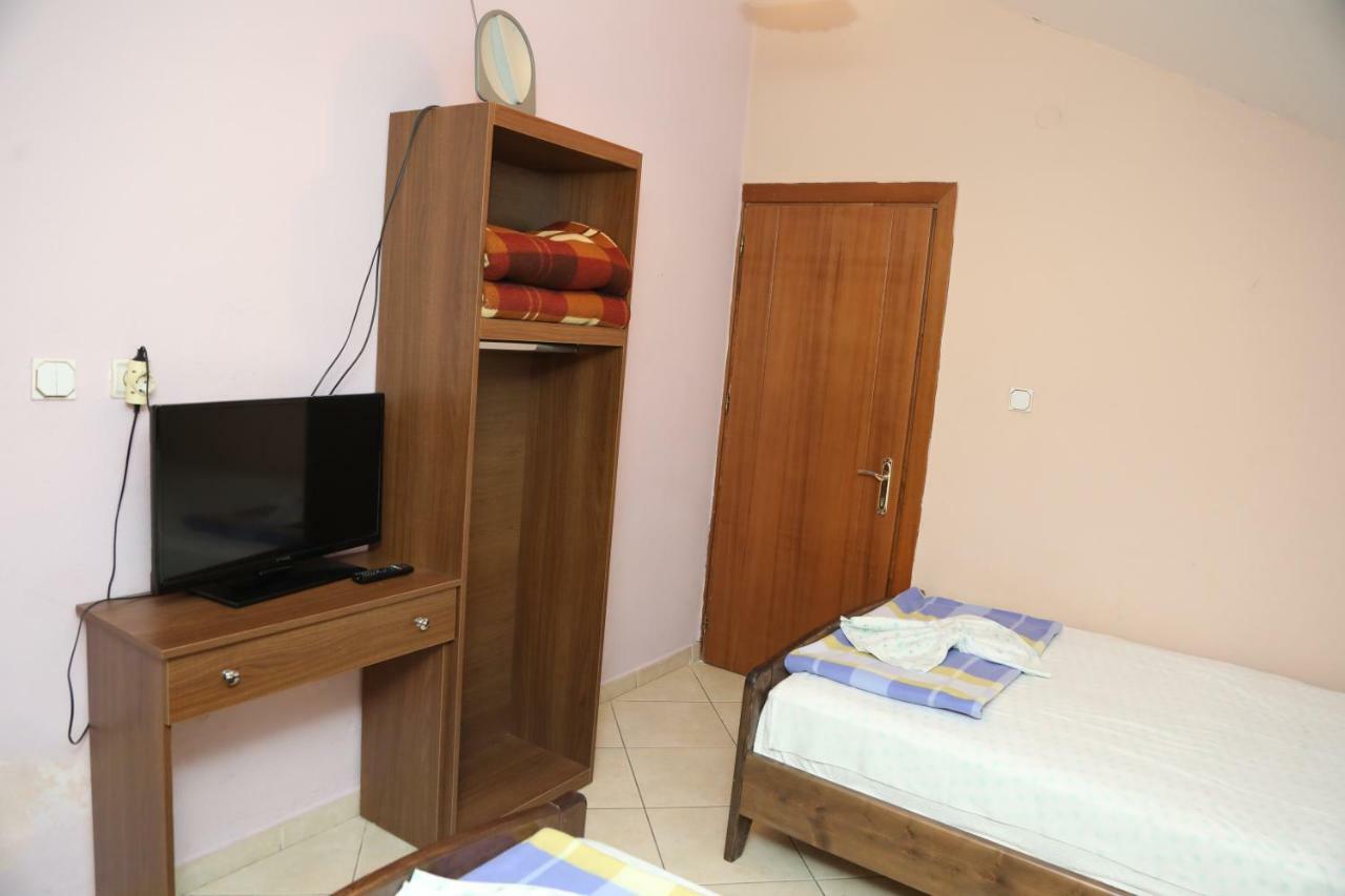 Hotel Villa Kabashi Korce Luaran gambar