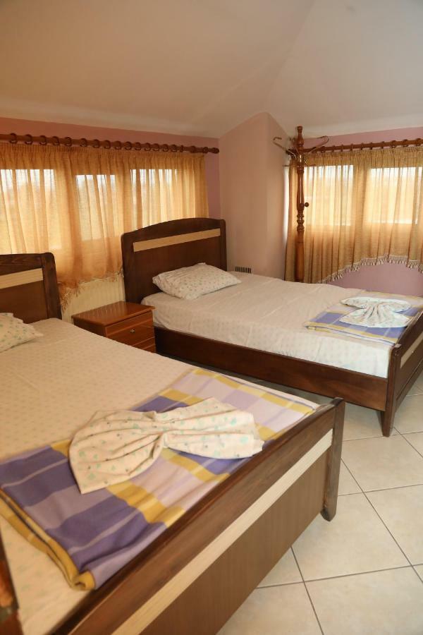 Hotel Villa Kabashi Korce Luaran gambar